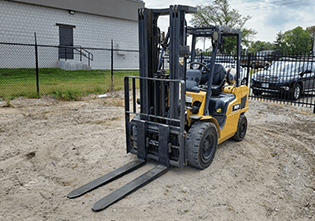 Caterpillar GP35N forklift